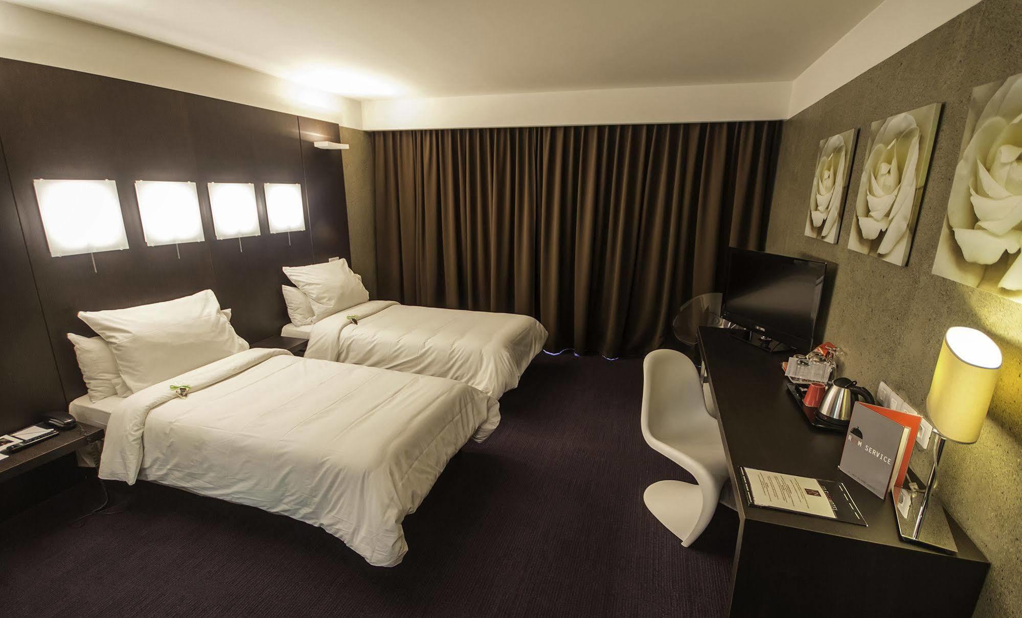 Le Rex Hotel Tarbes